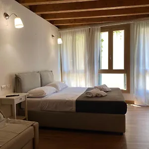 ypa-arco-3.hotelinveneto.com/